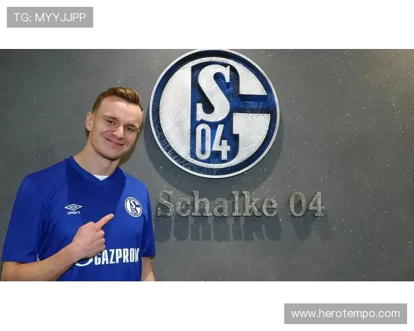 沙尔克官宣签下 22 岁德国中场法齐,合同至 2029 年(2) 沙尔克官宣签下 22 岁德国中场法齐,合同至 2029 年(2)